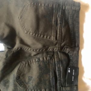 Women’s jeans